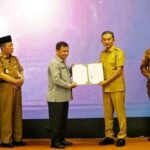 Wakil Bupati Muaro Jambi Junaidi Mahir terima sertifikat kekayaan intelektual Gambang Dano Lamo