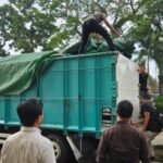 Truk yang membawa 7,3 ton pupuk Urea bersubsidi tujuan Sungai Bahar diamankan Polda Jambi. (Dok. Istimewa)